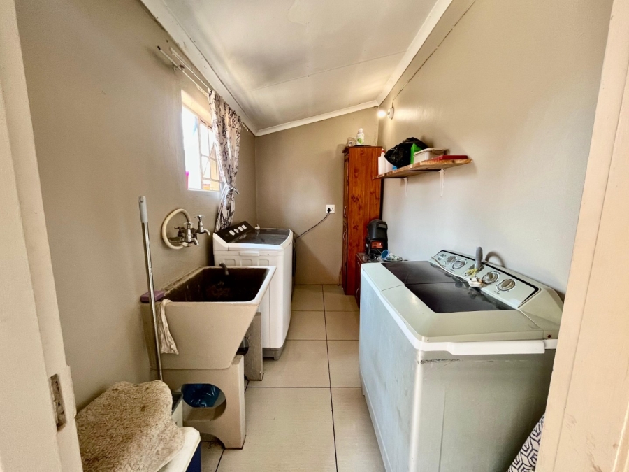 3 Bedroom Property for Sale in Oos Einde North West